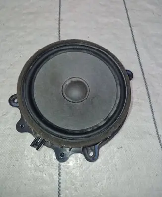 Tesla Model Y Front door speaker 107974400e