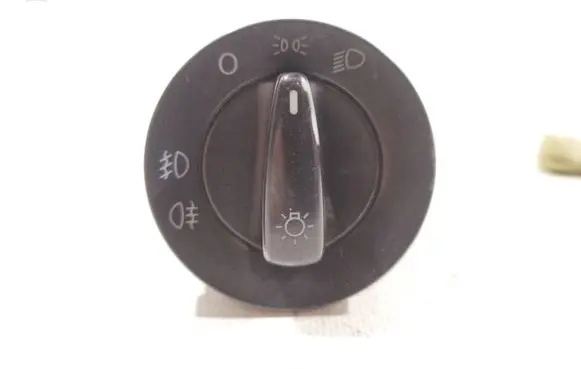 Volkswagen PASSAT B5.5 Light switch 1C0941531A