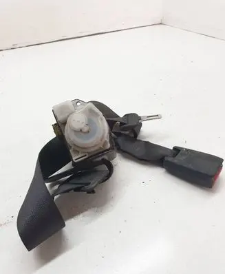 Lexus IS 220D-250-350 Middle seatbelt (rear) 0435027