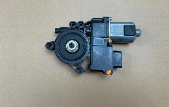 Hyundai i40 Front door window regulator motor 824503Z010