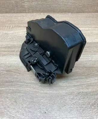 BMW 3 E90 E91 Front door lock 7202144 A053702