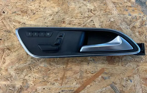 Mercedes-Benz CLA C117 X117 W117 Front door interior handle A2467600 2469050351