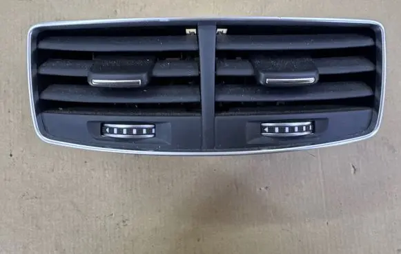 Audi A8 S8 D4 4H Rear air vent grill 4H0819203F 29052015 07999S04
