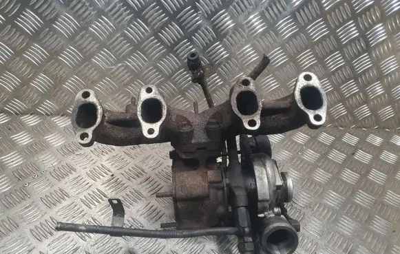Volkswagen PASSAT B3 Turbo 068145703M V10343F 4665343