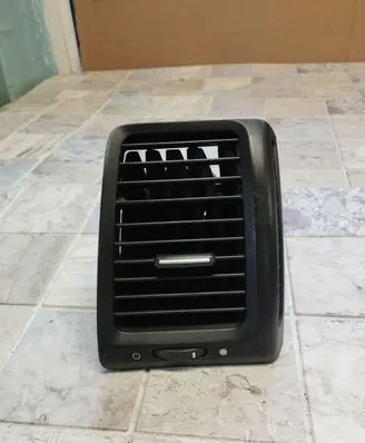 Honda Accord Dashboard side air vent grill/cover trim E6165131100