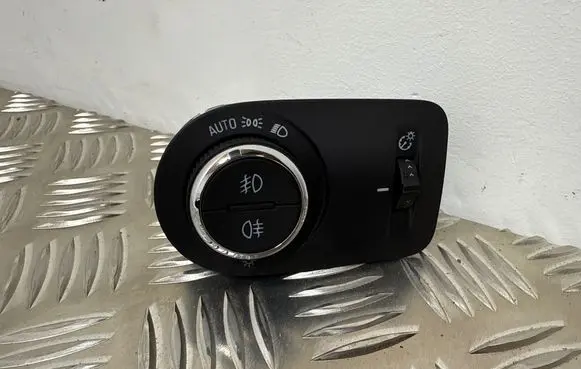 Opel Grandland X Light switch 39050760 17016477