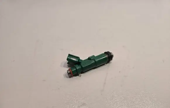 Toyota Prius (XW20) Fuel injector 2325021020