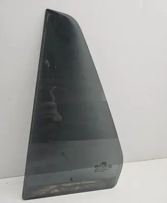 Hyundai Santa Fe Rear vent window glass 