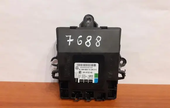 Mercedes-Benz A W169 Door control unit/module A1698207326 05072342
