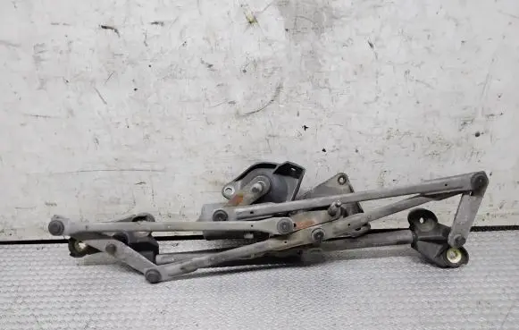 Chrysler Voyager Front wiper linkage and motor