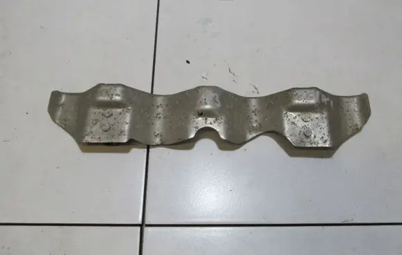 Ford Mondeo MK IV Heat shield in engine bay 