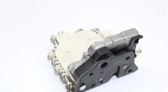 Audi A5 Sportback 8TA Rear door lock 8K0839016C