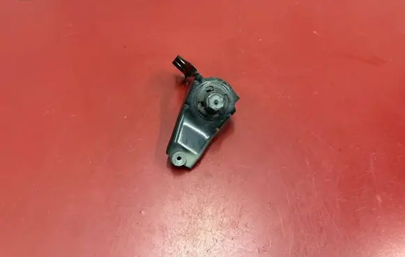 BMW X3 G01 Fender mounting bracket 7397513