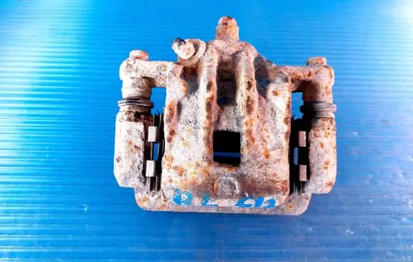 Hyundai Getz Rear brake caliper 583001C800