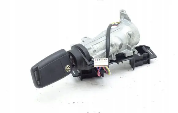 Volkswagen PASSAT B8 Ignition lock 5Q0905865A 5G6959752Q