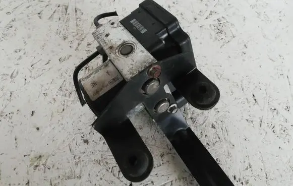Ford Focus ABS Pump 10020700524