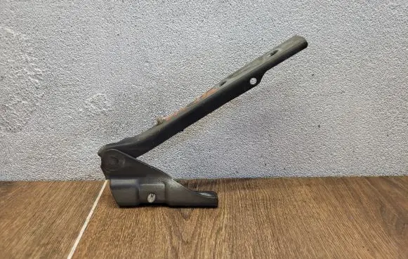 Volkswagen Polo V 6R Engine bonnet/hood hinges 6R0823302B KA8723A00000