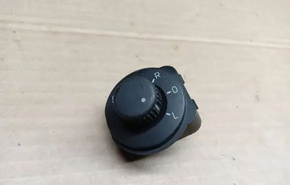 Skoda Fabia Mk3 (NJ) Wing mirror switch 5JC959565