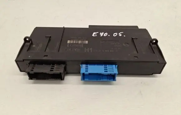BMW 3 E90 E91 Comfort/convenience module 10681810