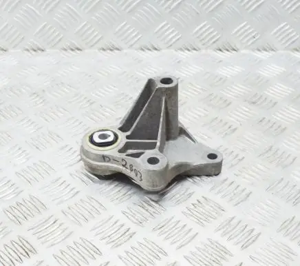 Ford Focus Engine mount bracket