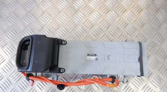 Lexus GS 300 350 430 450H Voltage converter inverter G927030020