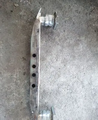 Toyota Avensis T250 Front bumper cross member SB1DA56L10E061393