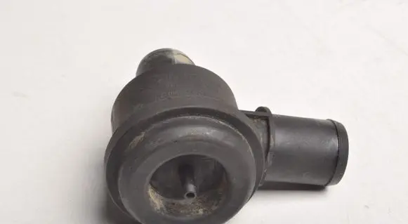 Porsche Macan (95B) Valve vacuum 06A145710