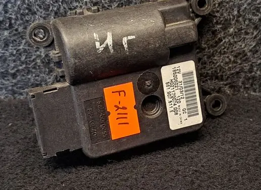Volkswagen PASSAT B7 USA Air flap motor/actuator 561907511E