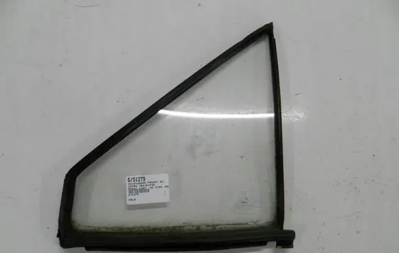 Volkswagen PASSAT Front triangle window/glass 