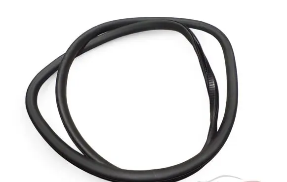 Audi A4 S4 B7 8E 8H Rubber seal rear door 8E5833721B