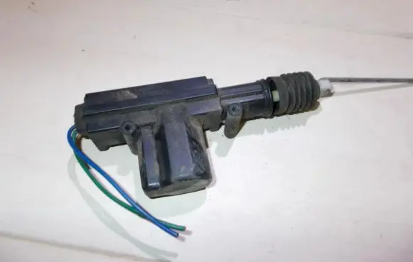 Mercedes-Benz Vito Viano W638 Central locking motor 932037992