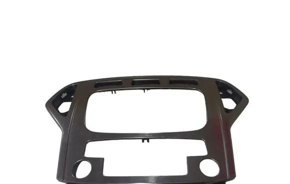 Radio/GPS head unit trim