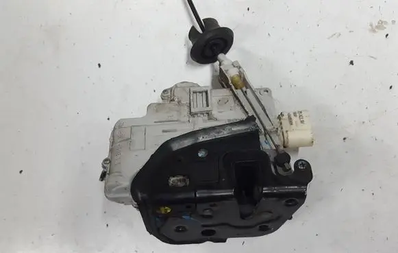 Audi A6 S6 C6 4F Rear door lock 