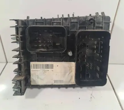 Volkswagen Touran I Fuse box set 1K0937124H