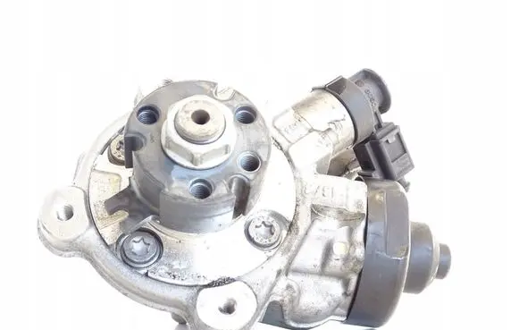 Audi TT TTS Mk2 Fuel injection high pressure pump 03L130755D
