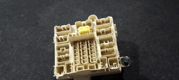 Lexus IS 200-300 Fuse box set