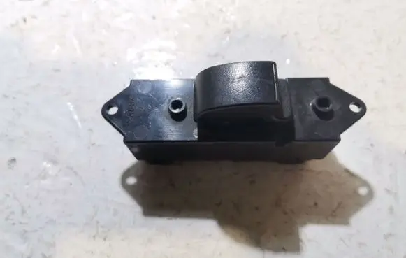 Mitsubishi Lancer Electric window control switch 8608A066