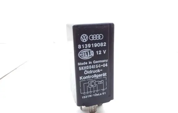 Audi 80 90 B3 Hazard warning light relay 813919082