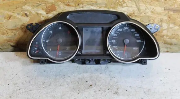 Audi A5 8T 8F Speedometer (instrument cluster) 8T0920981B