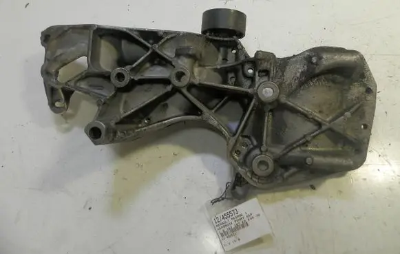 Renault Megane I Power steering pump mounting bracket 