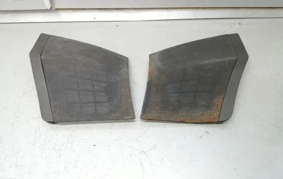 Mercedes-Benz E W124 Side speaker trim/cover 