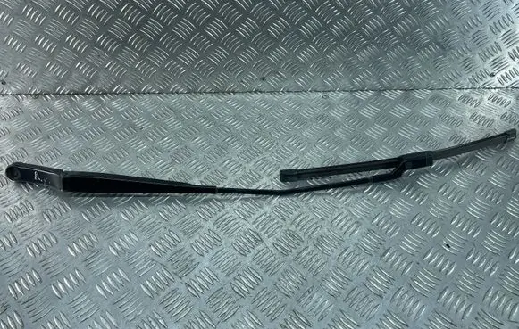 Skoda Superb B8 (3V) Front wiper blade arm