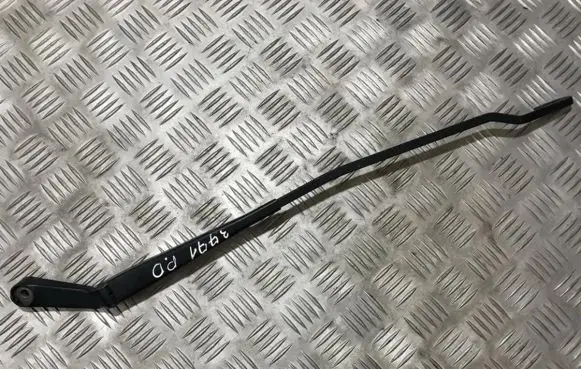 Volkswagen Golf III Front wiper blade arm 1h1955410b