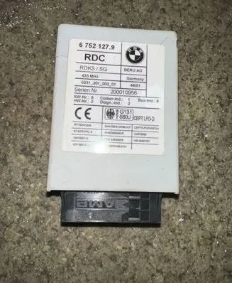 BMW 5 E39 Tire pressure control unit 6752127