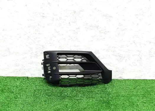 Audi Q2 - Front fog light trim/grill 81A807682L