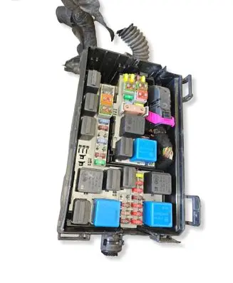 Opel Corsa D Fuse box set 17386