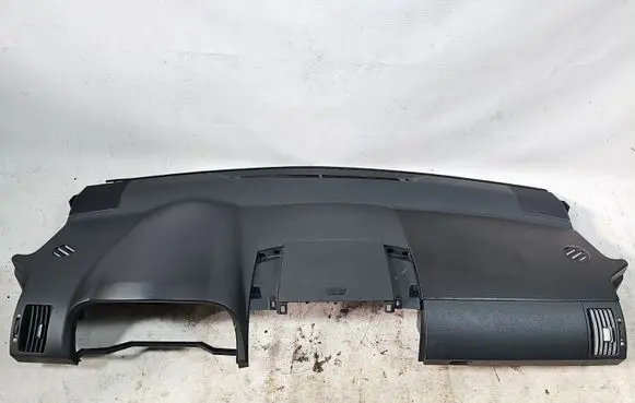 Toyota Corolla Verso AR10 Dashboard 553020F010