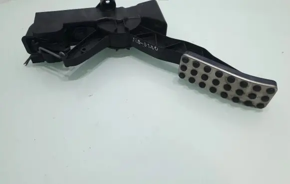 Mercedes-Benz B W245 Accelerator throttle pedal 91736020