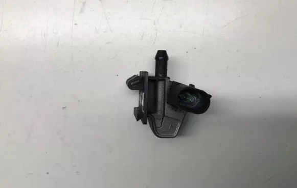 Audi A6 Allroad C5 Windshield washer spray nozzle 4B0955987