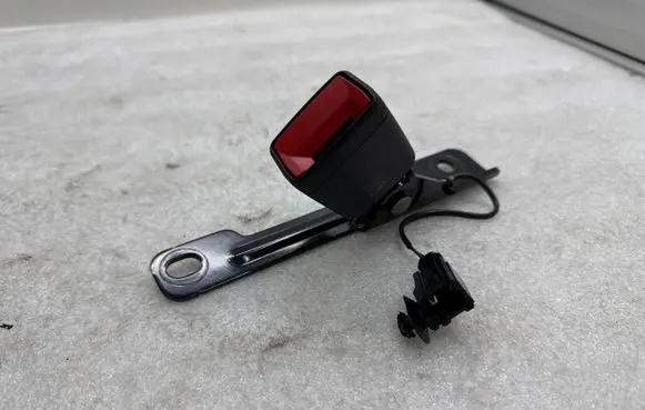 Fiat 500E Rear seatbelt buckle 34319943A 7357257660 271020